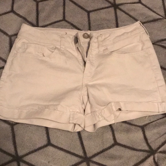 SO Pants - White Jean shorts